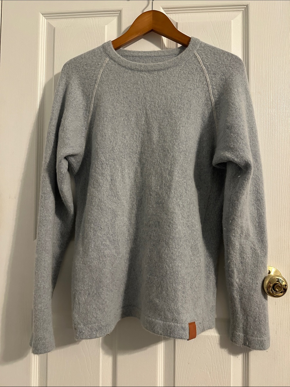 Men's Light Gray Crewneck Sweater - Soft Knit Pullover